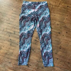 Fabletics M purple leopard pure luxe Athleisure leggings